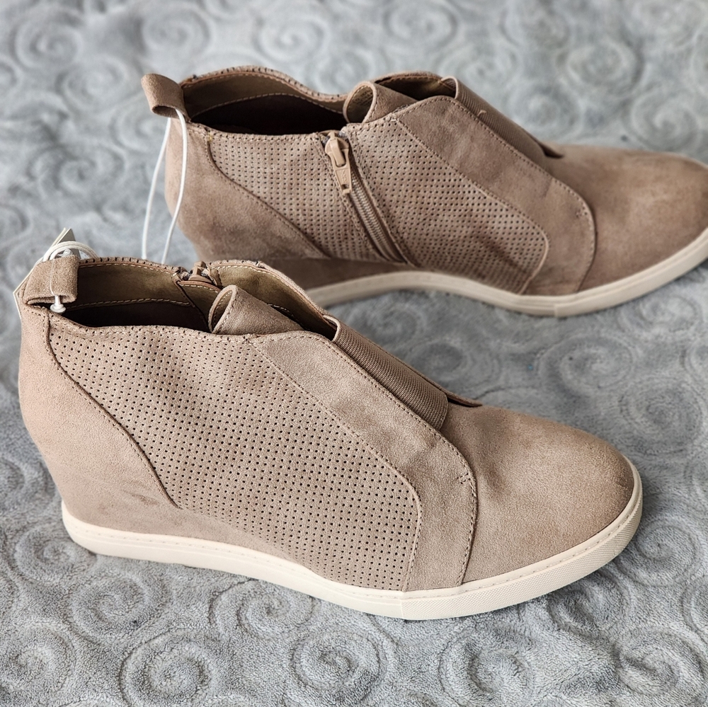 Women's Tan Wedge Sneakers